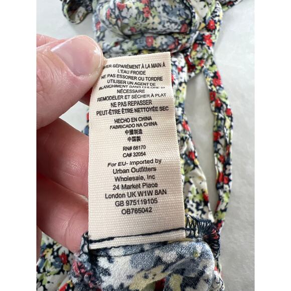 Free People Ruffle Your Feathers Print Jumpsuit Deep V Neck Pockets XS Boho - Picture 10 of 13